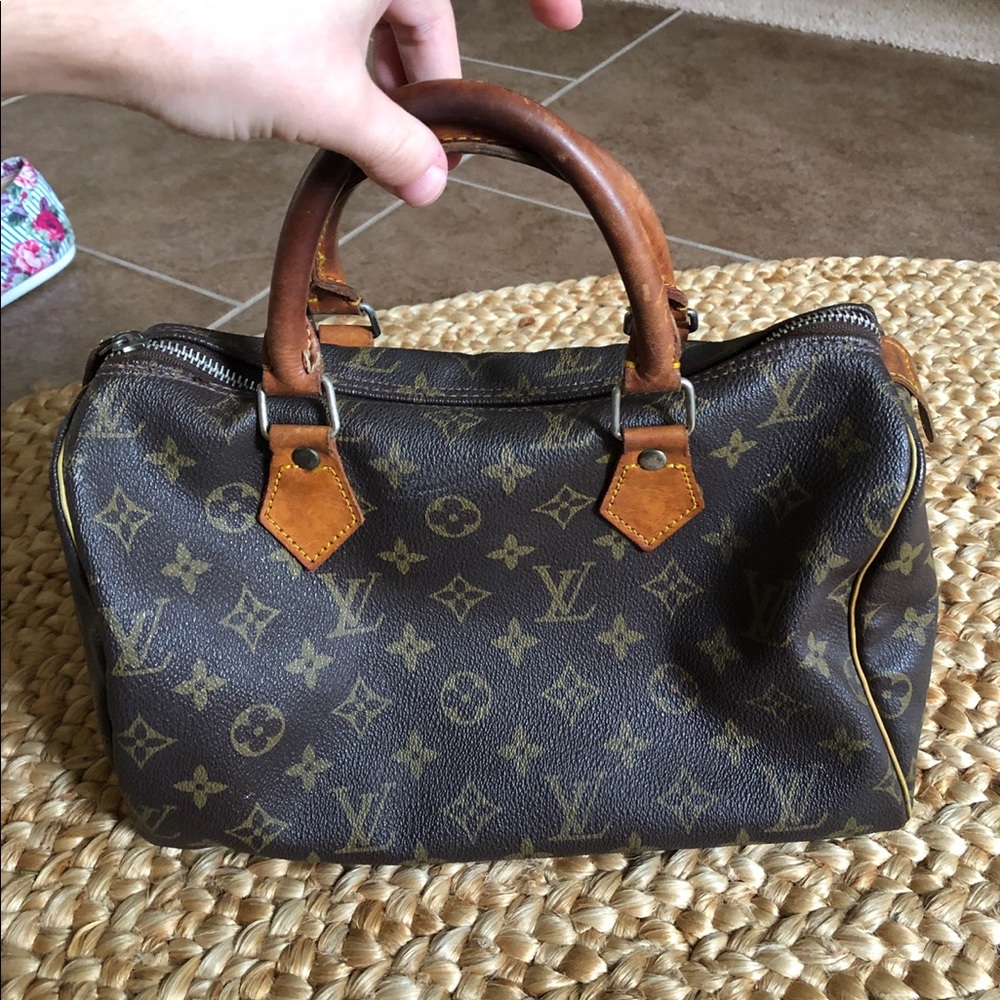 Louis Vuitton speedy bag